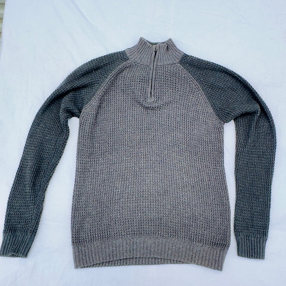 Aeropostale Other - Aeropostale Gray 1/4 Zip Up Sweater‎ Classic Knit Design Mens size large (D103)